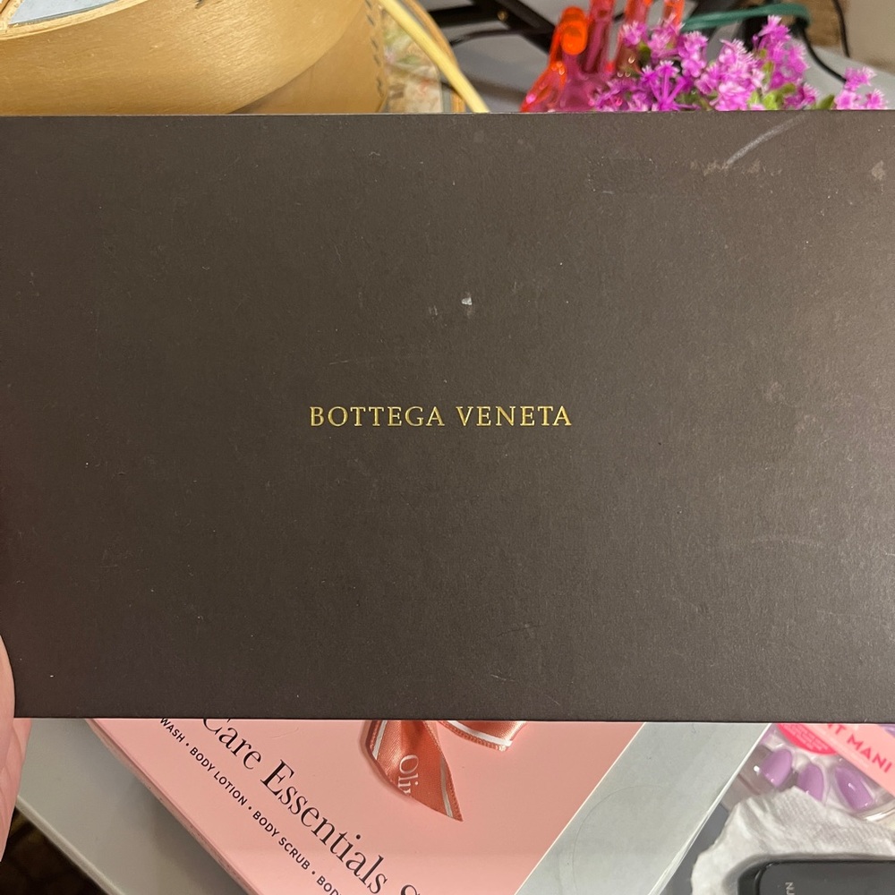 Bottega Veneta Intrecciato Zip-Around LimeGreen Woven Leather Wallet - Picture 10 of 10